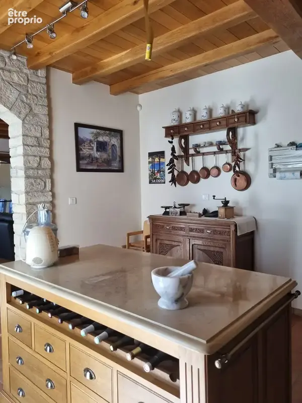 Maison avec terrain et piscine - photo 17
