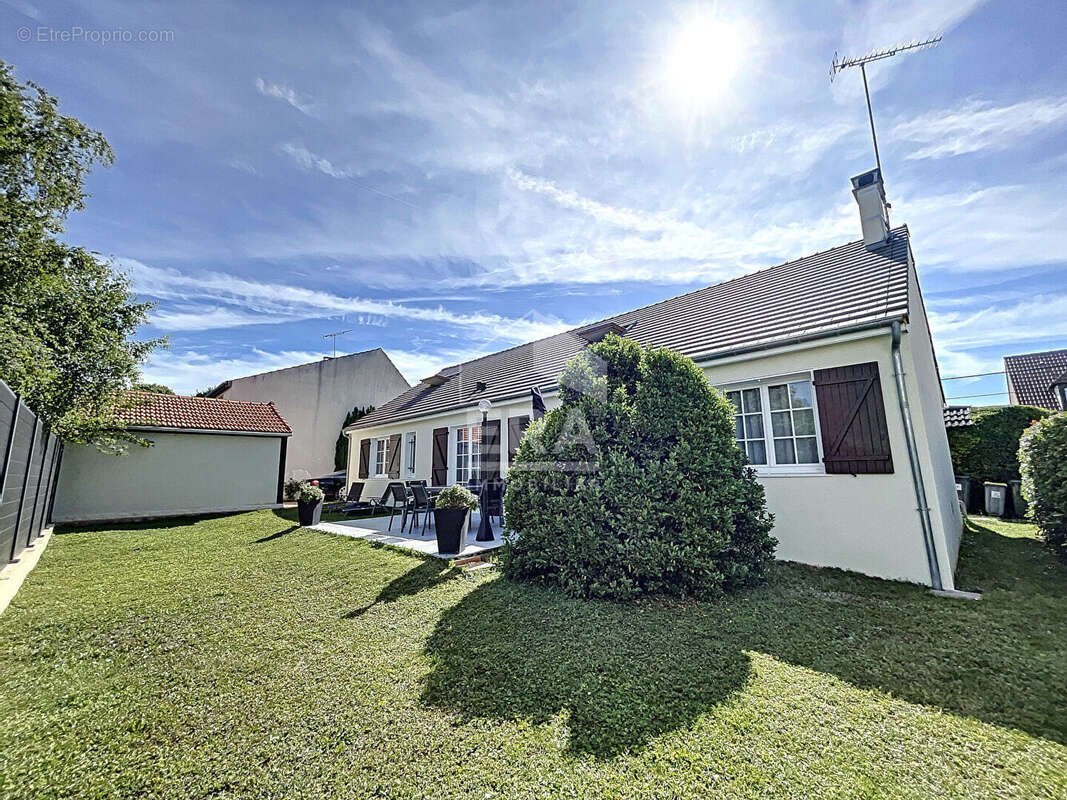 Maison à CHAUMONTEL