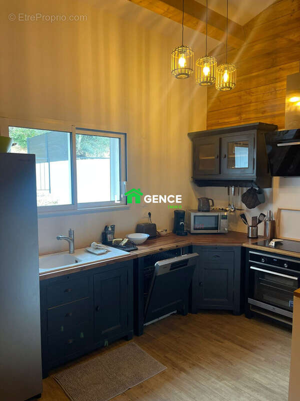 Maison à SAINTE-CROIX-DU-VERDON