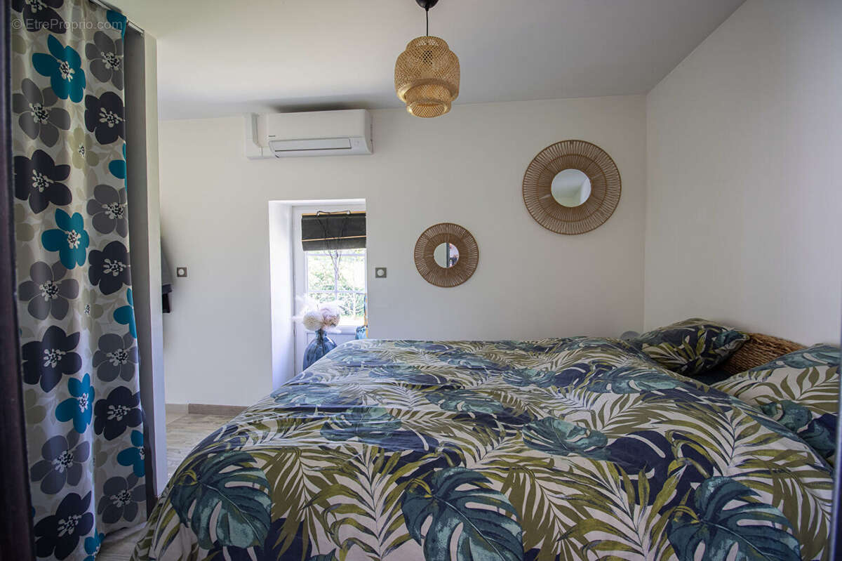 Maison à CHATEAUNEUF