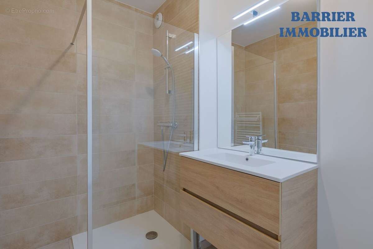 Appartement à CHAVANOZ