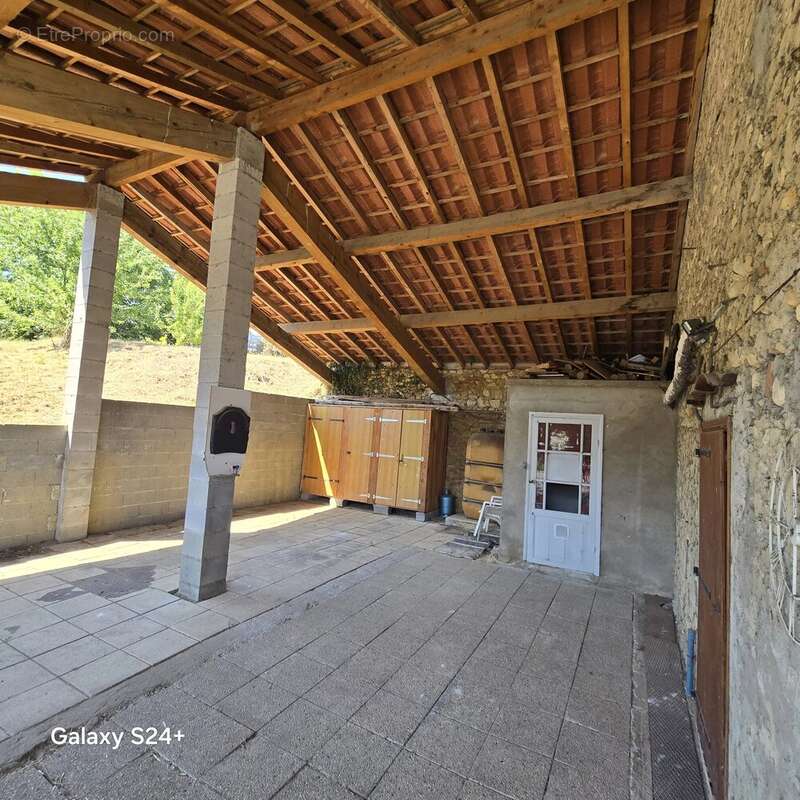 Maison en pierres 135m² - 5 pièces avec jardin - photo 12