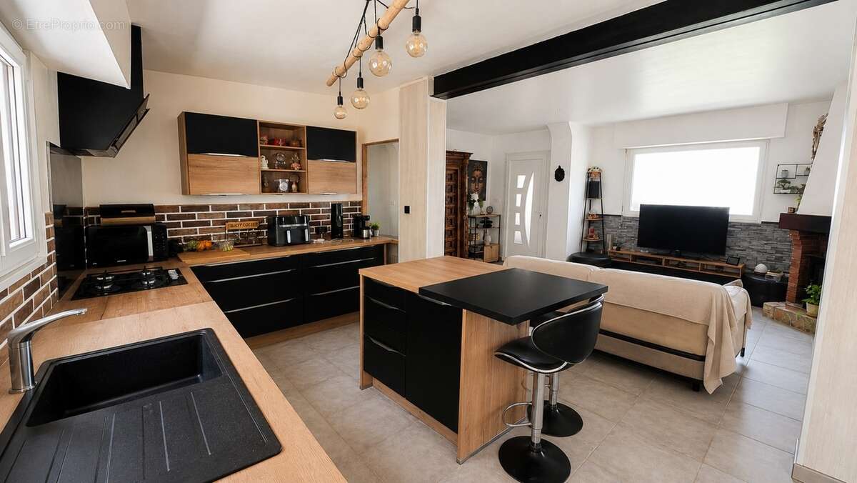 Maison de plain-pied avec vue mer – COTI-CHIAVARI (20) - photo 8