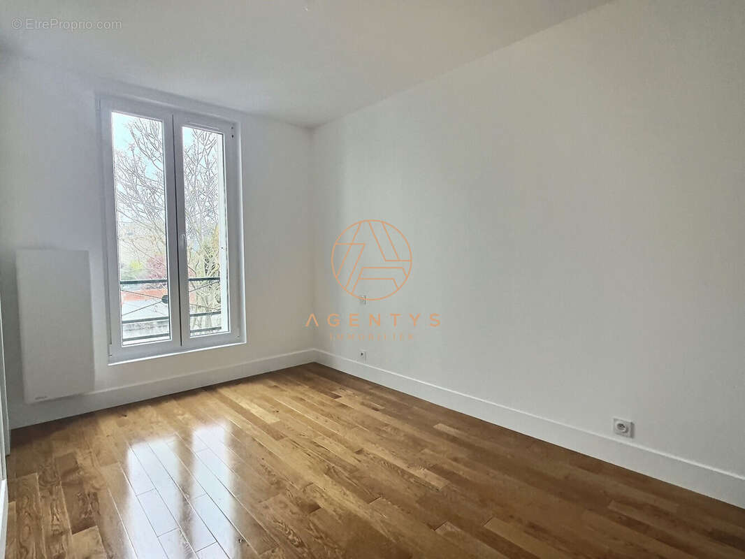 Appartement à SAINT-MAUR-DES-FOSSES