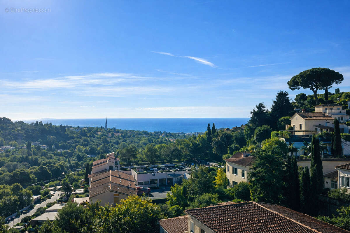 Appartement à VENCE