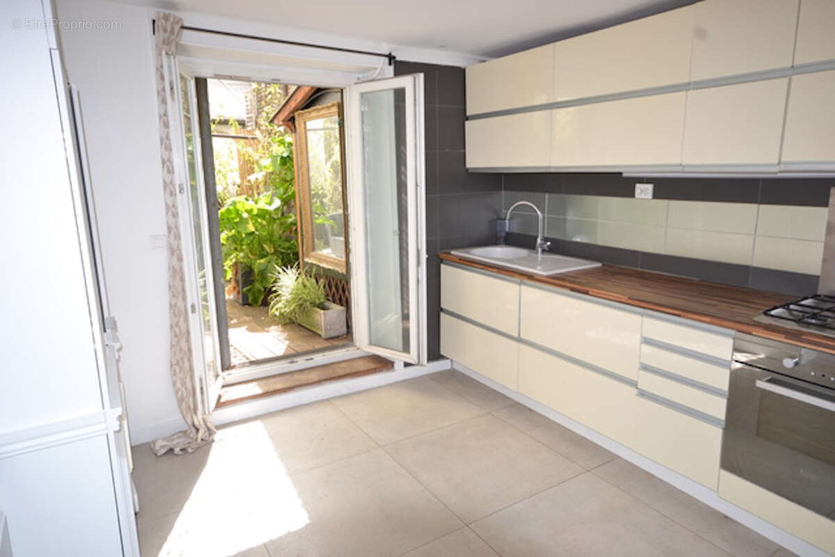 Appartement à PARIS-9E
