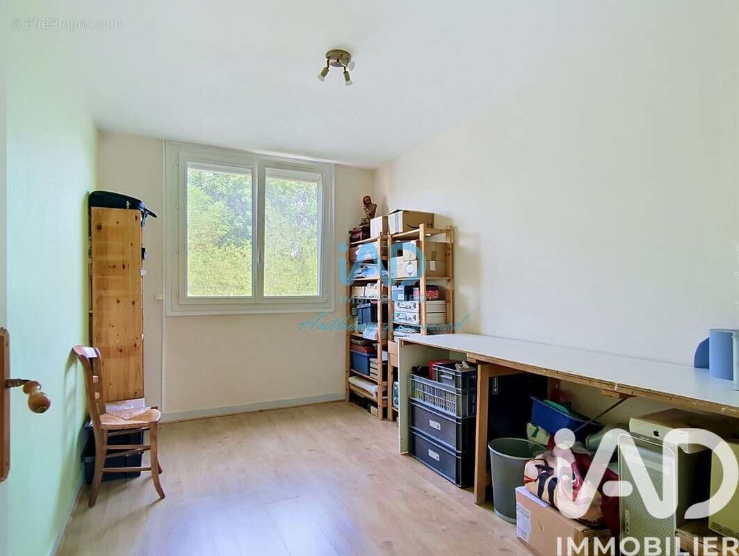 Photo 8 - Appartement à SAINTE-GENEVIEVE-DES-BOIS