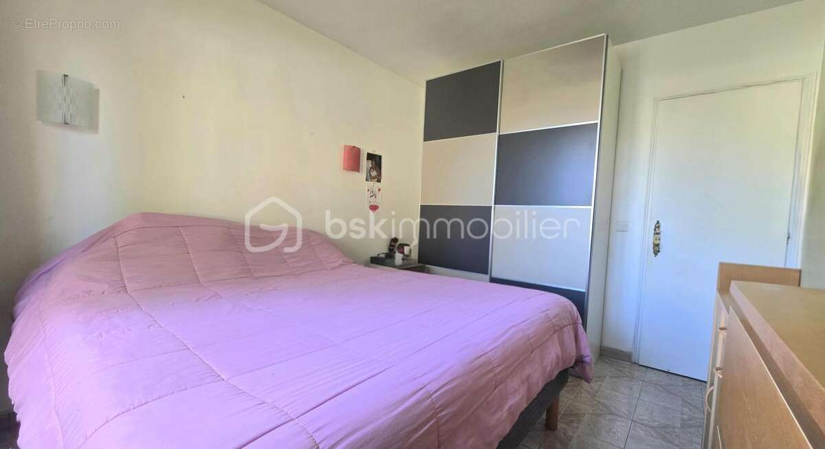 Maison à SAINT-LAURENT-DE-LA-SALANQUE