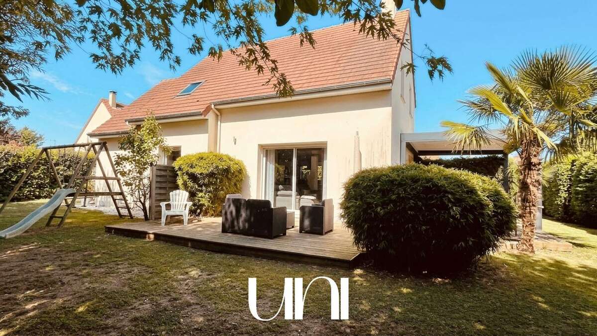 Maison 6 pièces de 110 m2 avec garage - SANNERVILLE - photo 6
