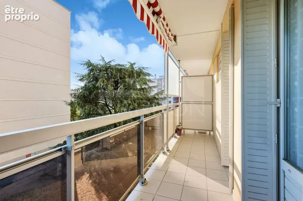 Sainte-foy-lès-lyon – t5 traversant, balcon et vue dégagée - photo 11
