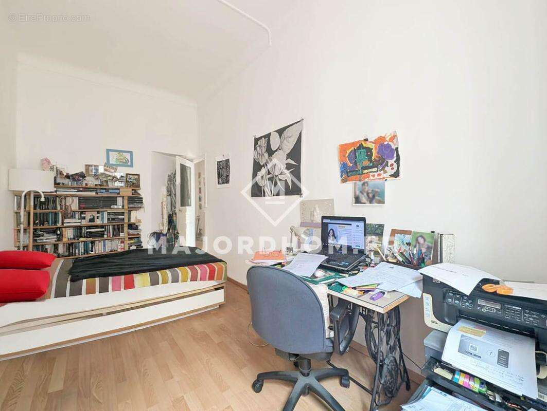 Appartement à MARSEILLE-1E