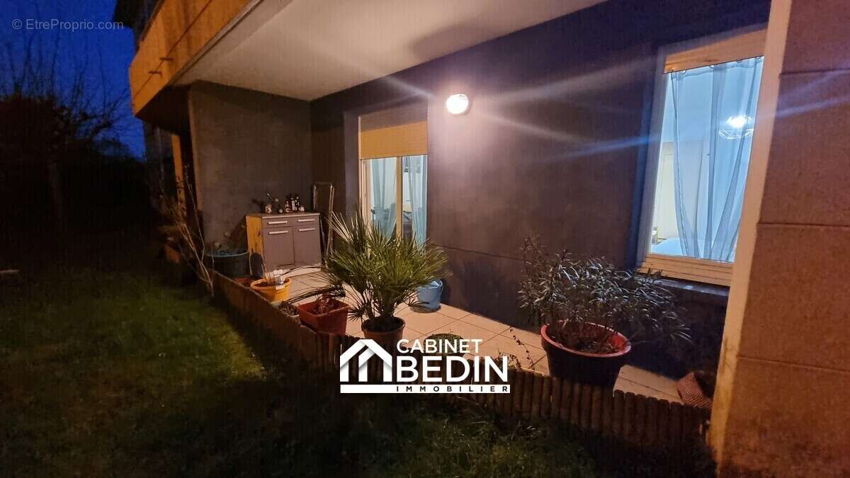 Appartement à PAREMPUYRE