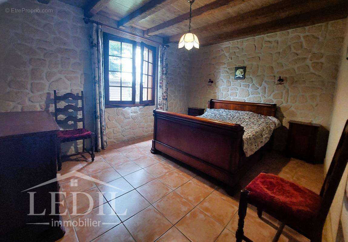 Maison à MONTAYRAL