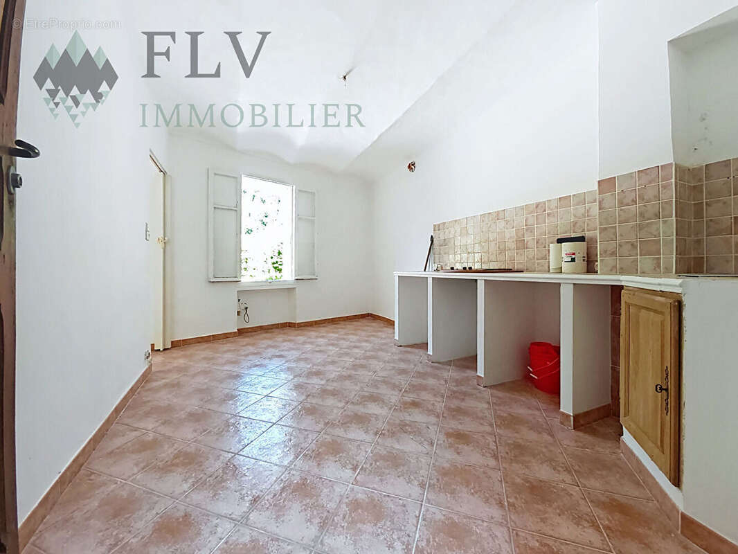 Appartement Saint Sauveur Sur Tinee 2 pièce(s) - photo 2