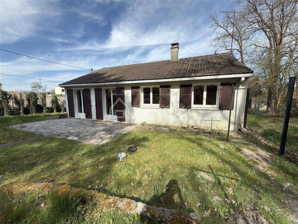 Maison à MILLY-LA-FORET