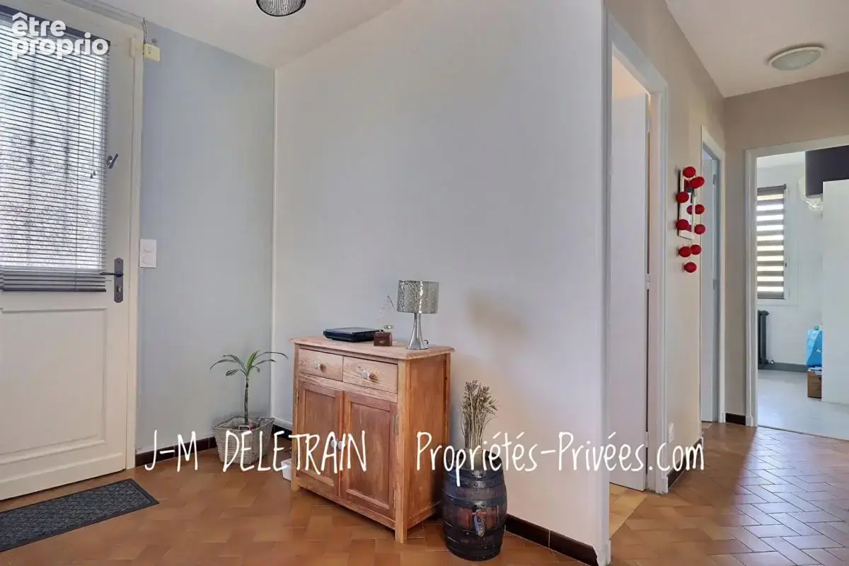 Maison de plain-pied des années  75 - rénovée - équipements de qualité - Saint-Avit Saint-Nazaire - 160.000 - photo 3