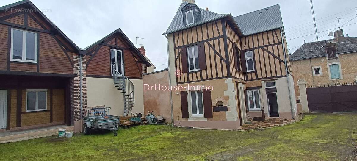 Maison à VOUVRAY-SUR-LOIR