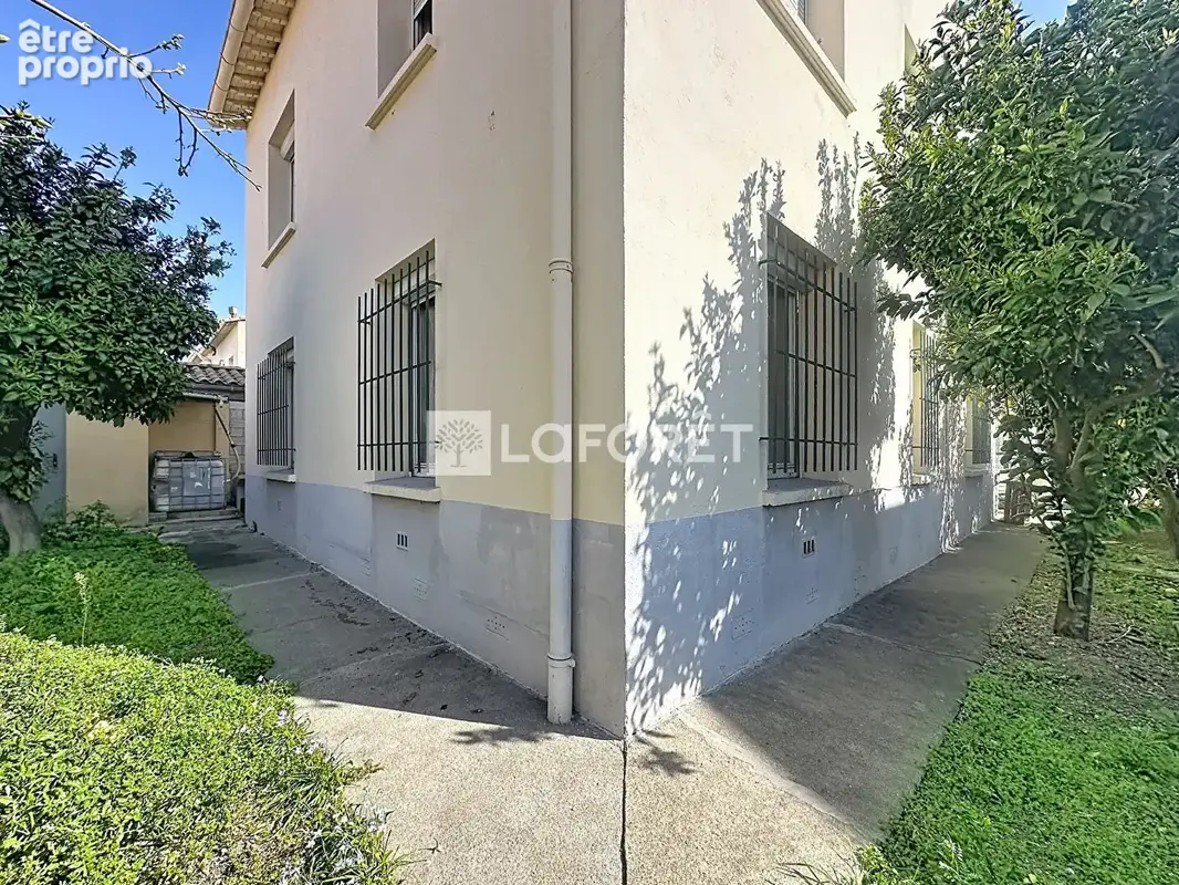 PERPIGNAN Maison de ville divisée en 2 appartements - photo 3