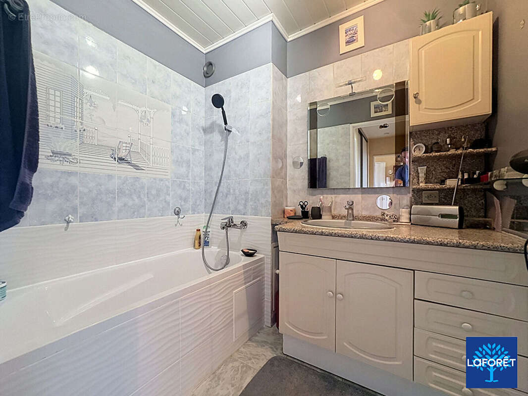 Appartement Neuilly Plaisance 4 pièce(s) 65 m2 - photo 10
