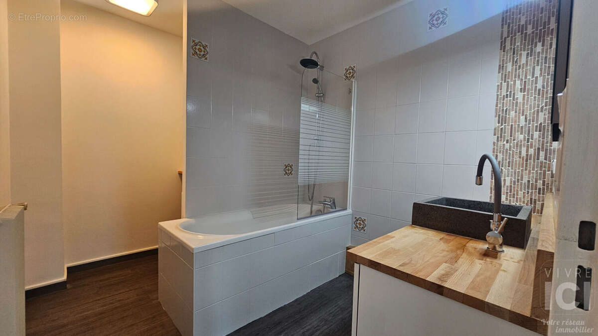 Appartement à SAINTE-LUCE-SUR-LOIRE