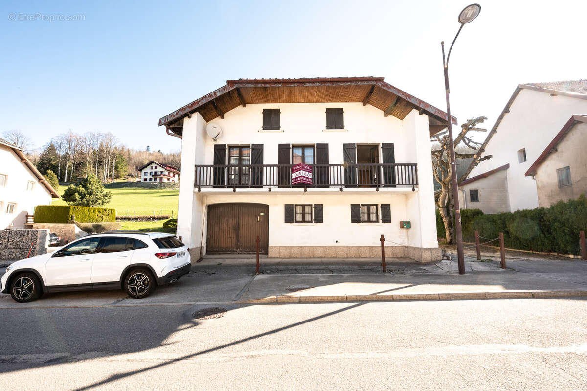 Maison à LES HOPITAUX-NEUFS