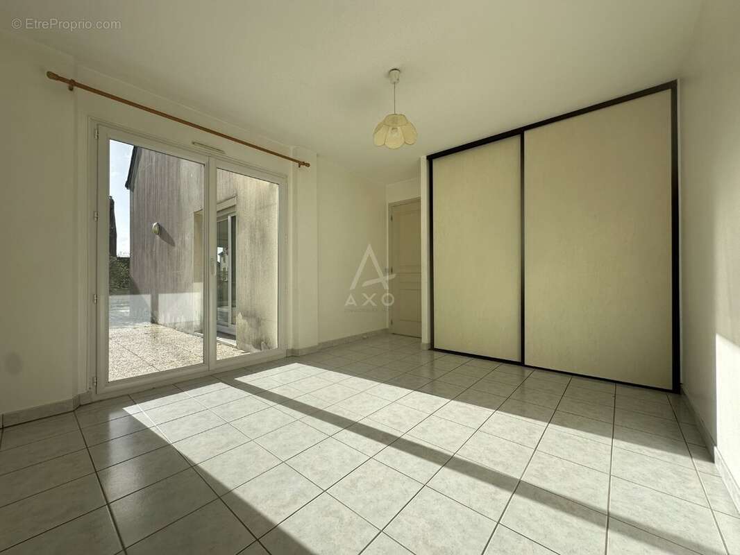 Maison à LOCOAL-MENDON