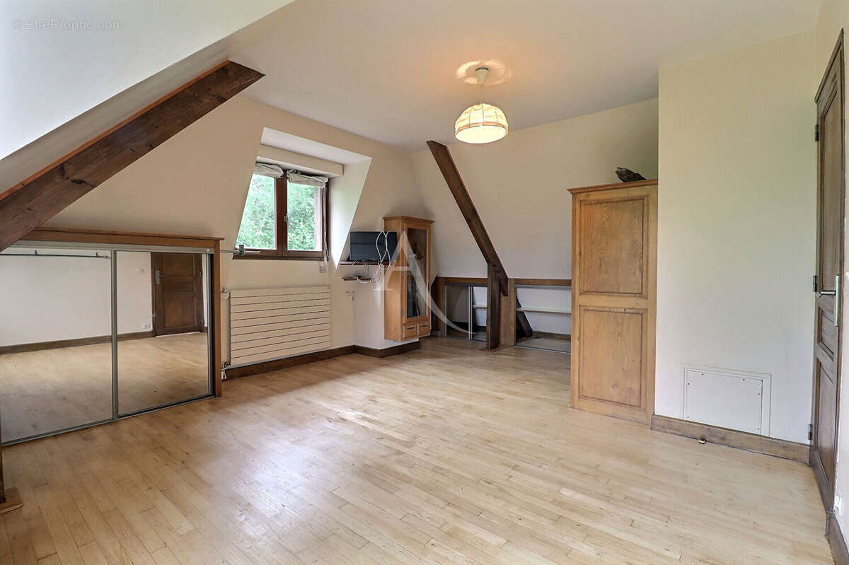 Maison à HONDOUVILLE