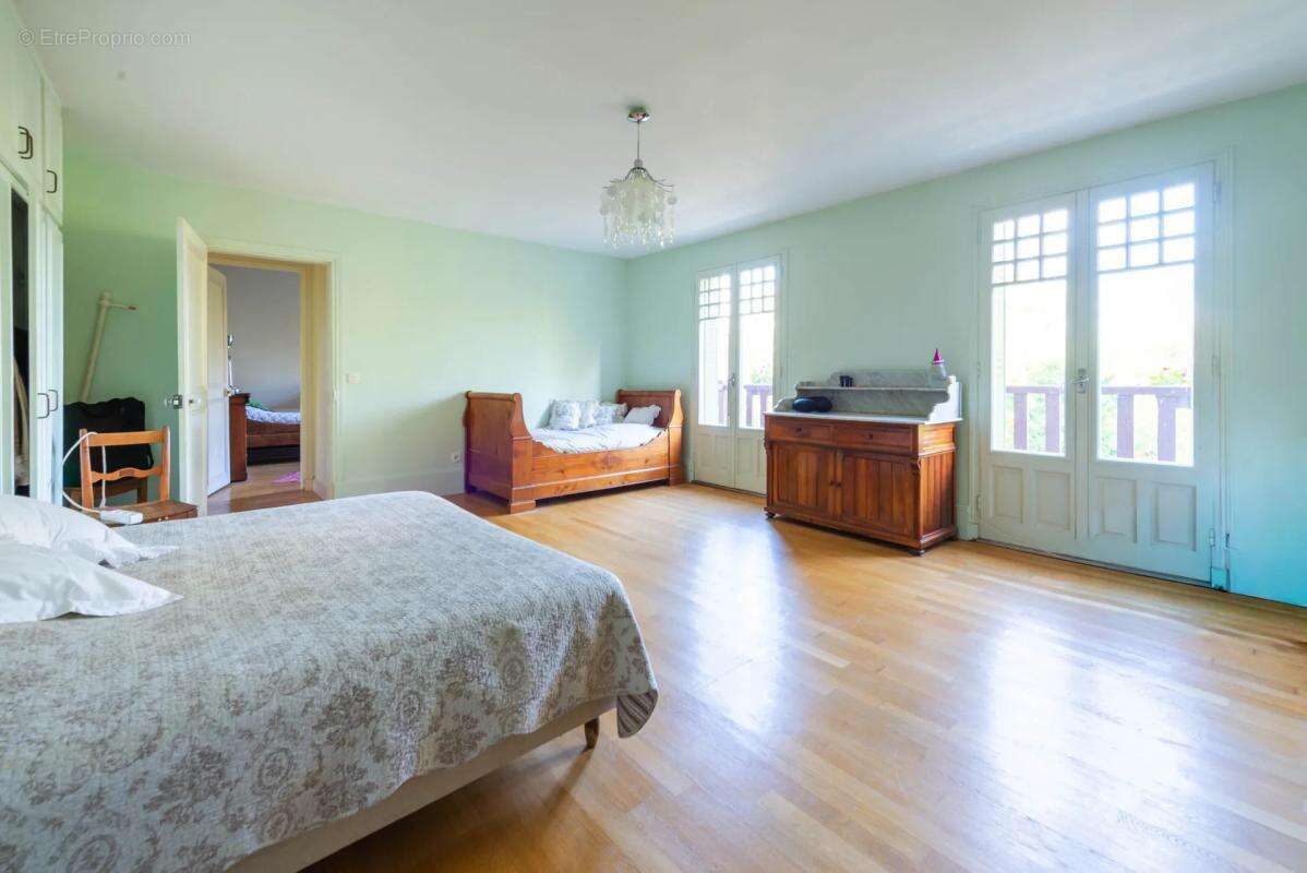 Maison à MAISONS-LAFFITTE