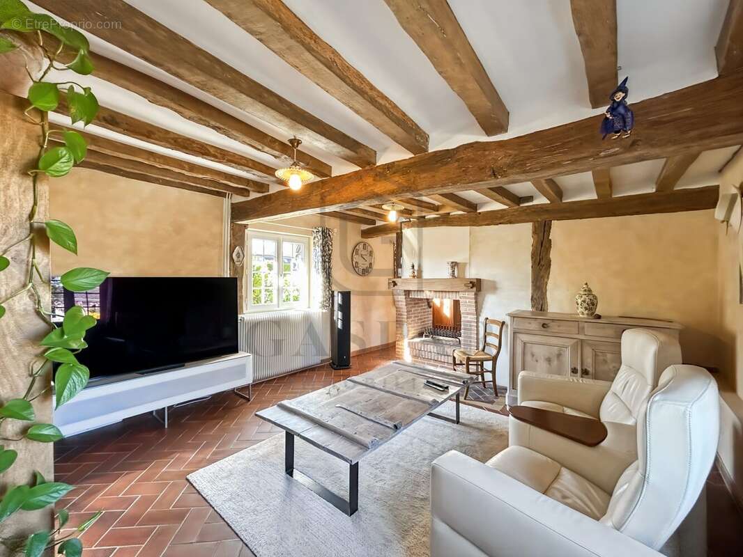 Maison à SAINT-SEBASTIEN-DE-MORSENT