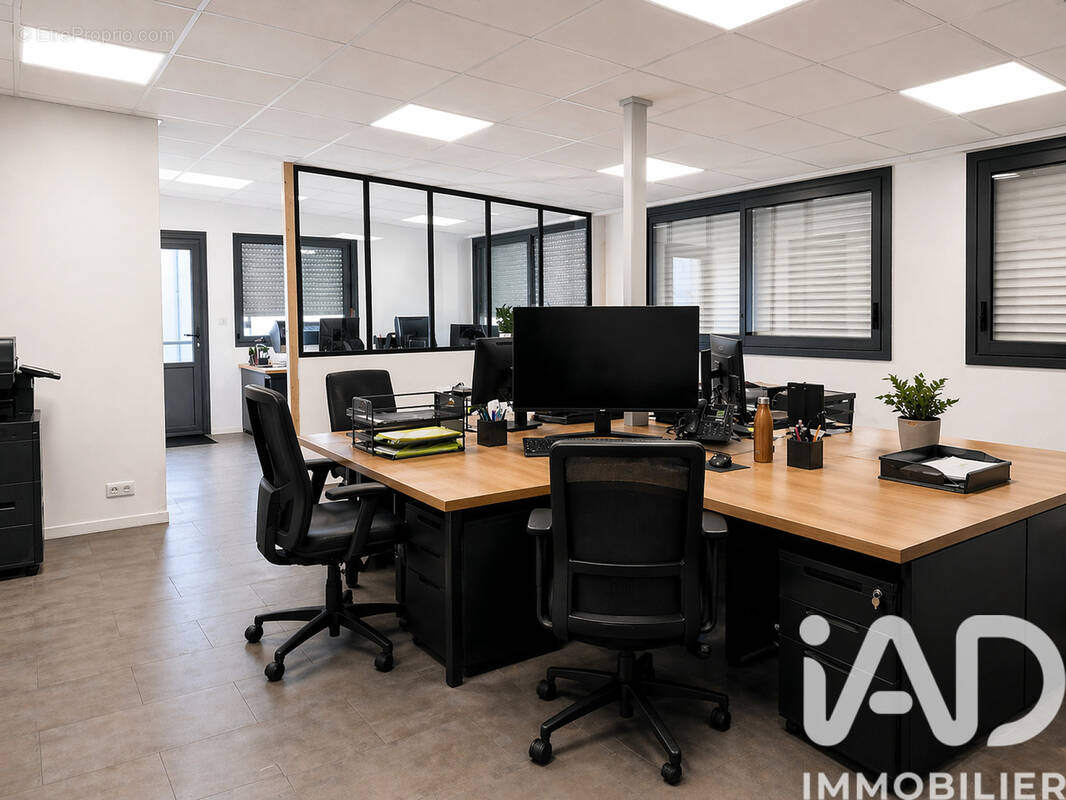 Photo 1 - Commerce à LA JUBAUDIERE