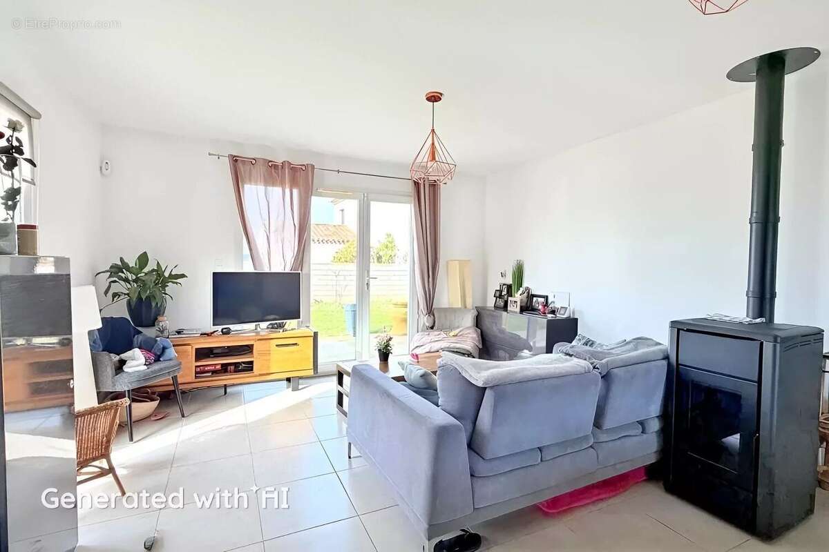 Maison à POURRIERES