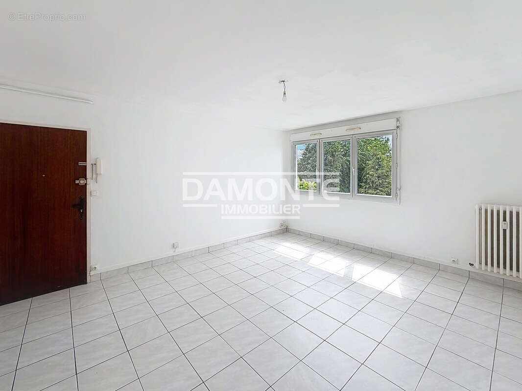 Appartement T4 - secteur calme - photo 2