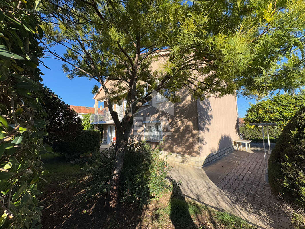 Maison à SIX-FOURS-LES-PLAGES