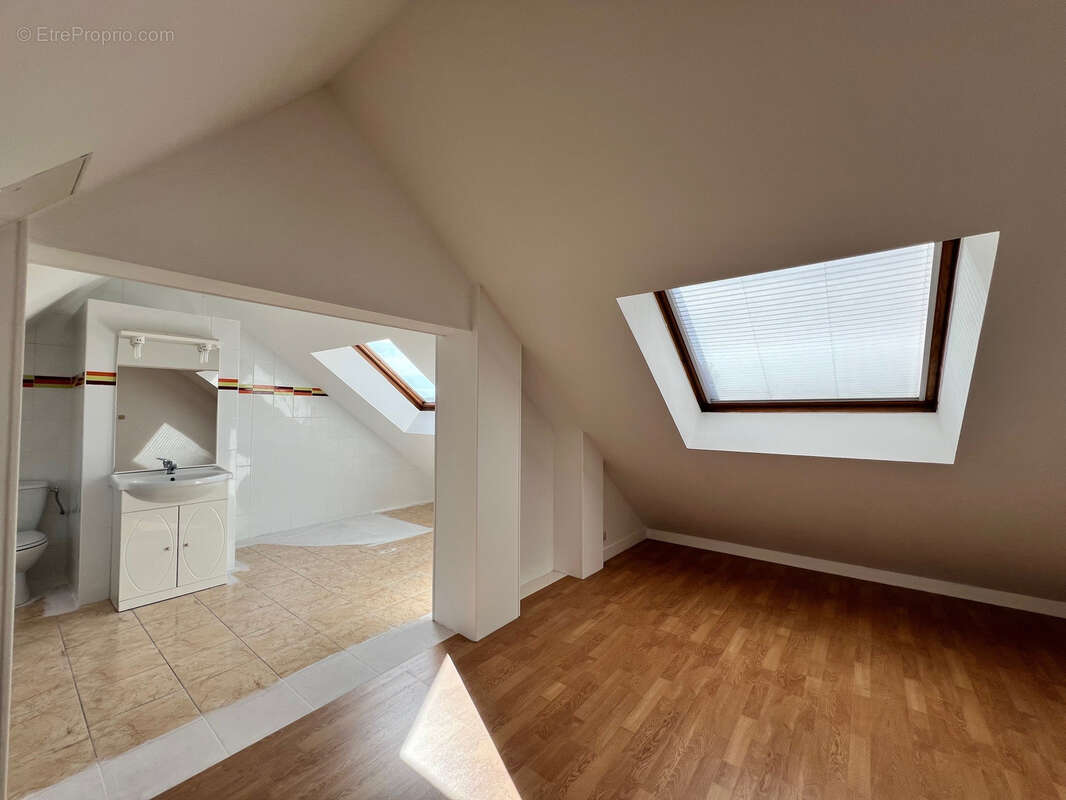 Maison à VILLENEUVE-LE-ROI