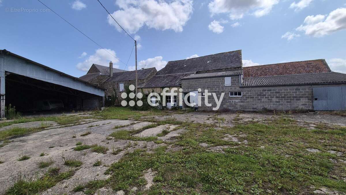 Maison à LE MOLAY-LITTRY