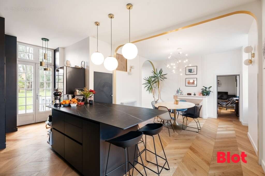 Maison à SAINT-JOUAN-DES-GUERETS