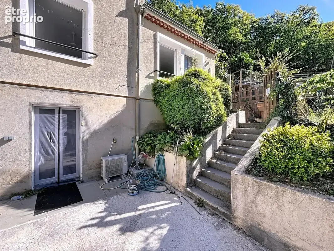 Villa Mitoyenne + Studio Indépendant et Terrain de 1200m2 à Bancairon - photo 3