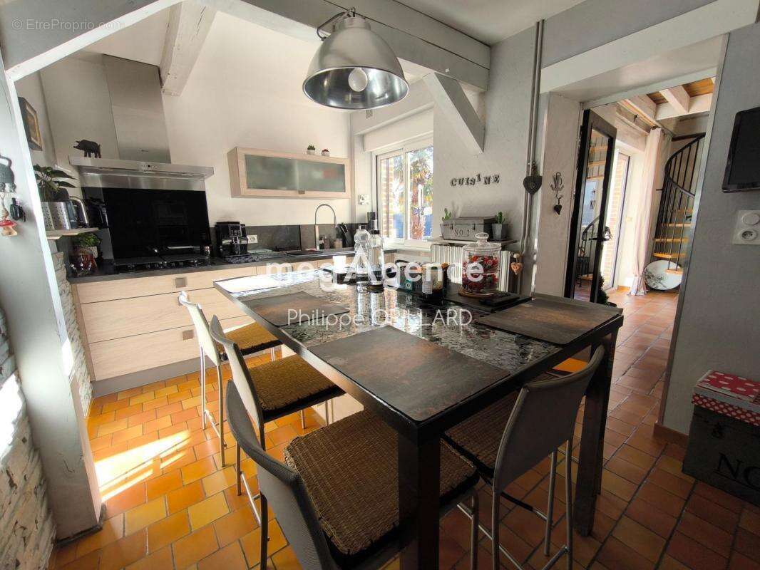 Maison à BOURG-L&#039;EVEQUE