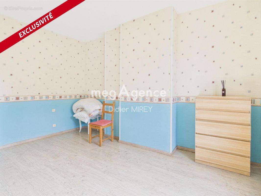 Maison à AIX-EN-OTHE