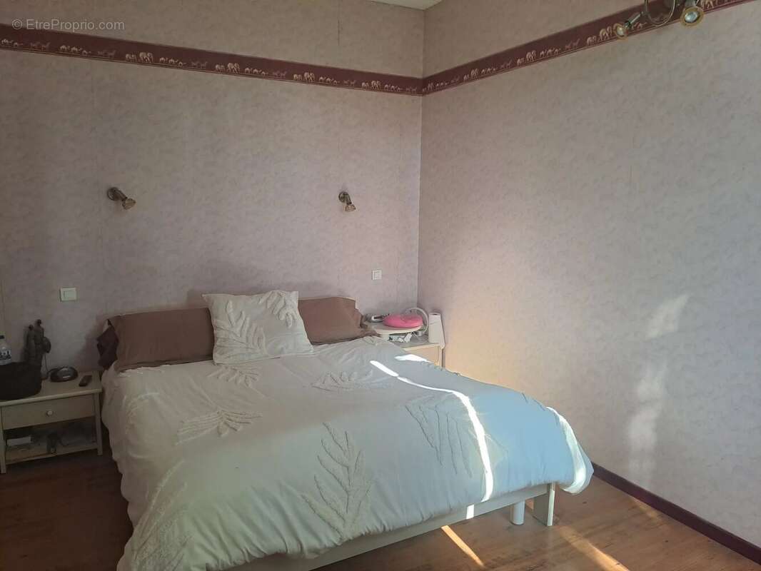 Maison à SAINTE-BAZEILLE