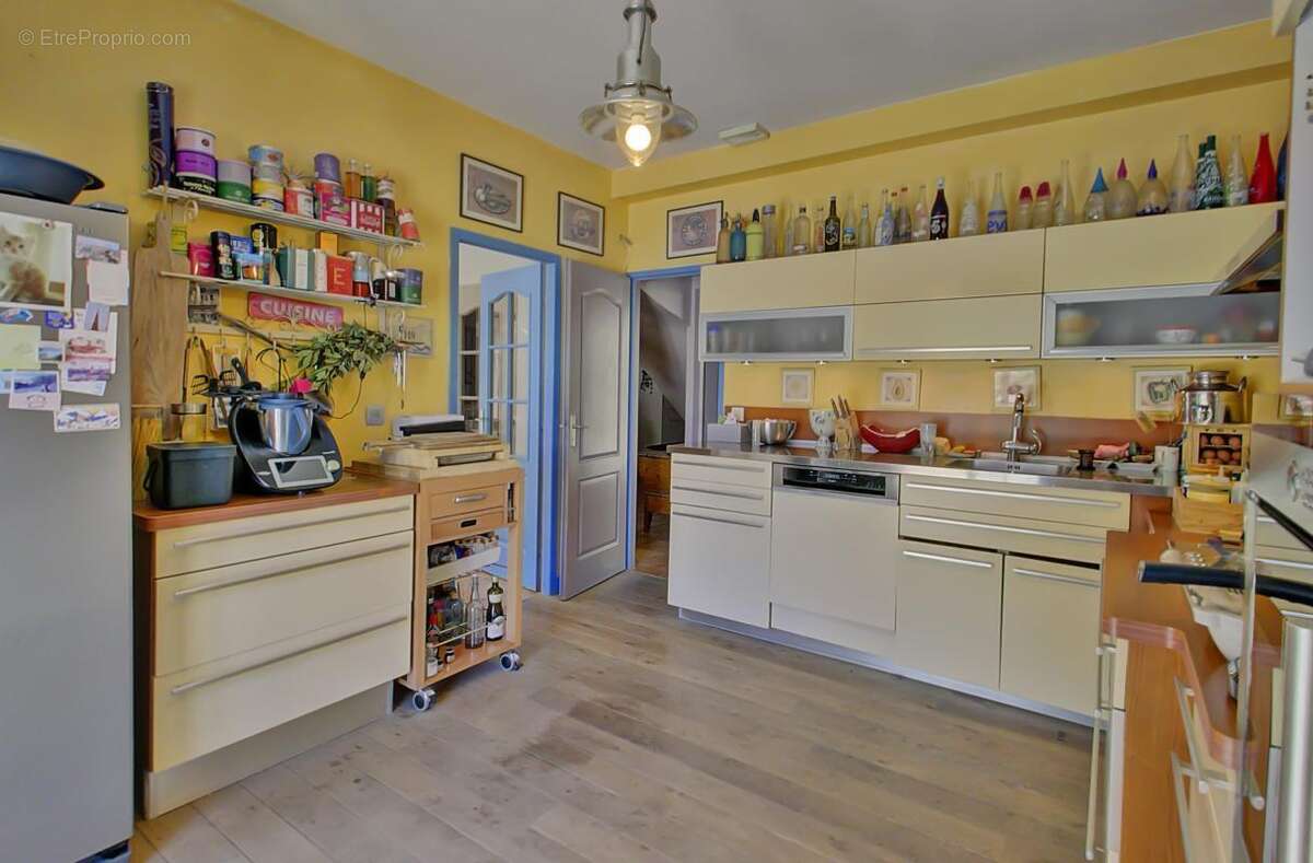 Maison familiale 5 chambres sur un magnifique terrain - photo 16