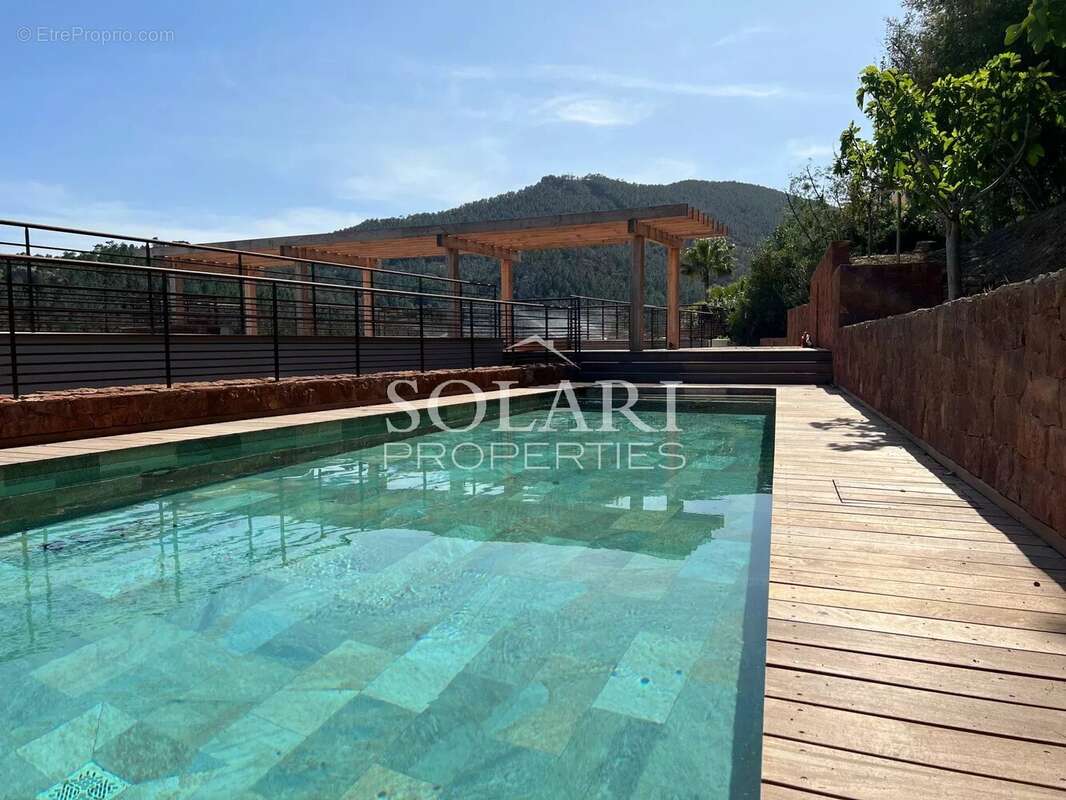 Maison à THEOULE-SUR-MER