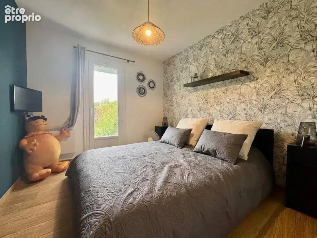 Maison de 137m2 avec 4 chambres , jardin et garage SAINS EN AMIENOIS (80) - photo 3