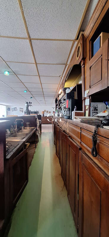 À VENDRE - Immeuble à usage mixte professionnel et habitation / Anciennement hôtel - restaurant / 282m2 / Pati - photo 5
