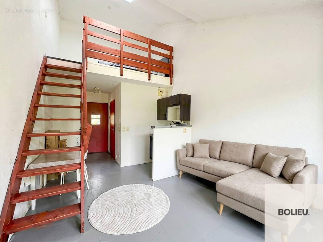 Appartement à JACOB-BELLECOMBETTE