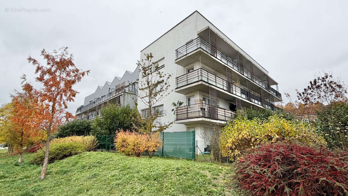 Appartement à CORBEIL-ESSONNES