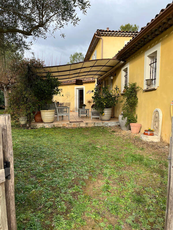 Maison à FAYENCE