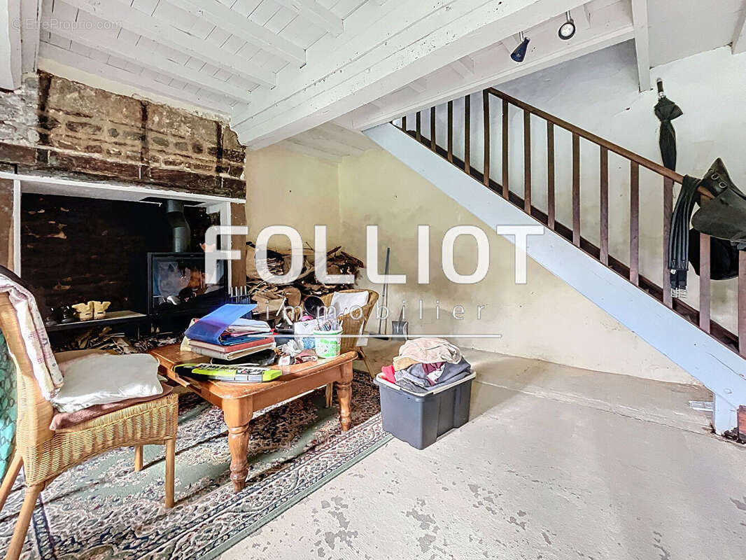 Maison à NOTRE-DAME-DE-CENILLY