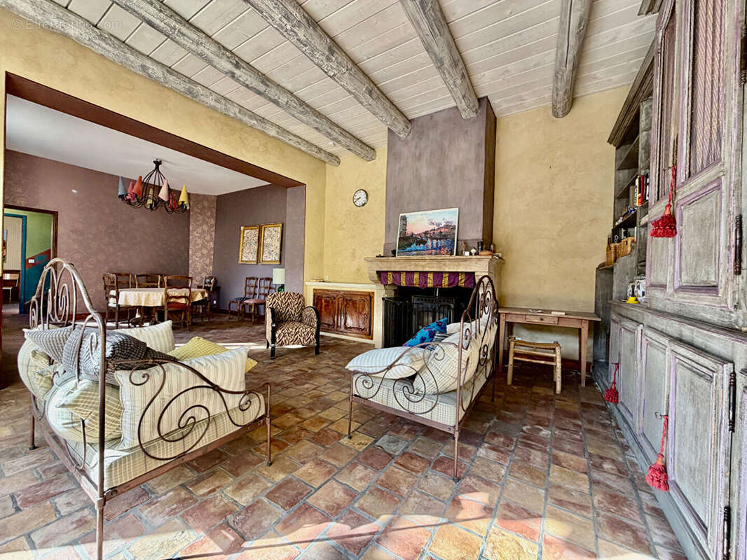 Maison à BAGNOLS-SUR-CEZE