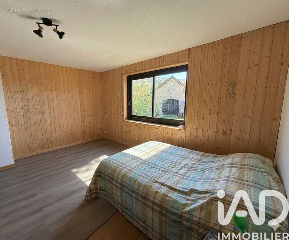 Maison 156 m² à Aynac  - photo 9